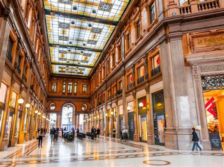 14 Best Places to Go Shopping in Rome