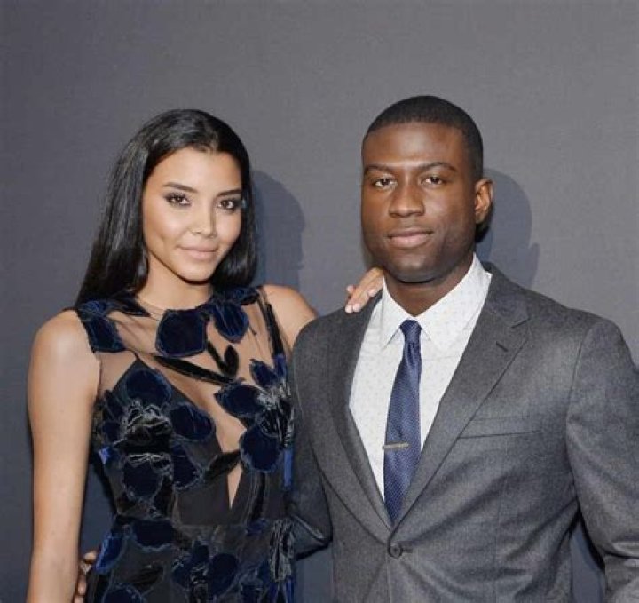 Sinqua Walls Wiki, Married, Girlfriend, Dating, Gay, Parents, Net Worth