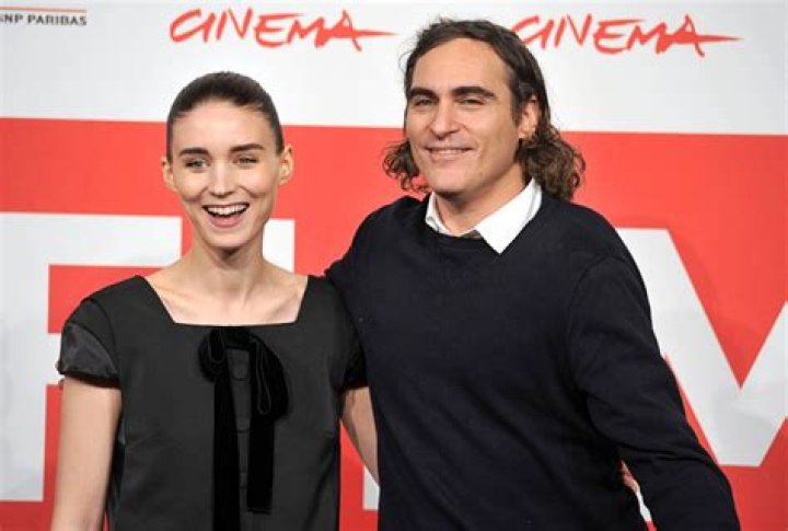 Star: Joaquin Phoenix & Rooney Mara live together but he’s probably cheating