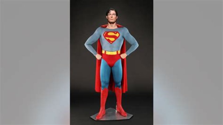 
‘Superman’ Costume Worn by Christopher Reeve in Original Movie Nets Over $350,000 at Auction 