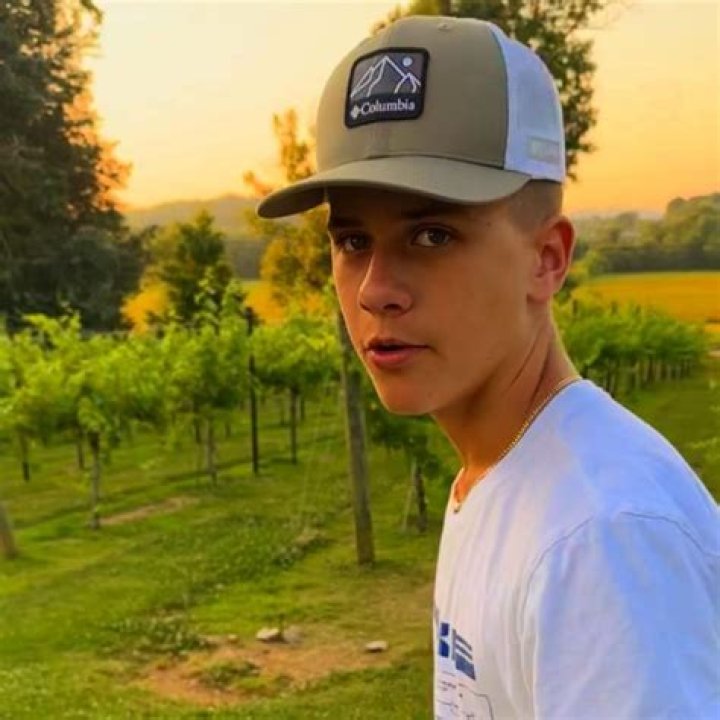 Tate LaBrant - Age, Family, Bio