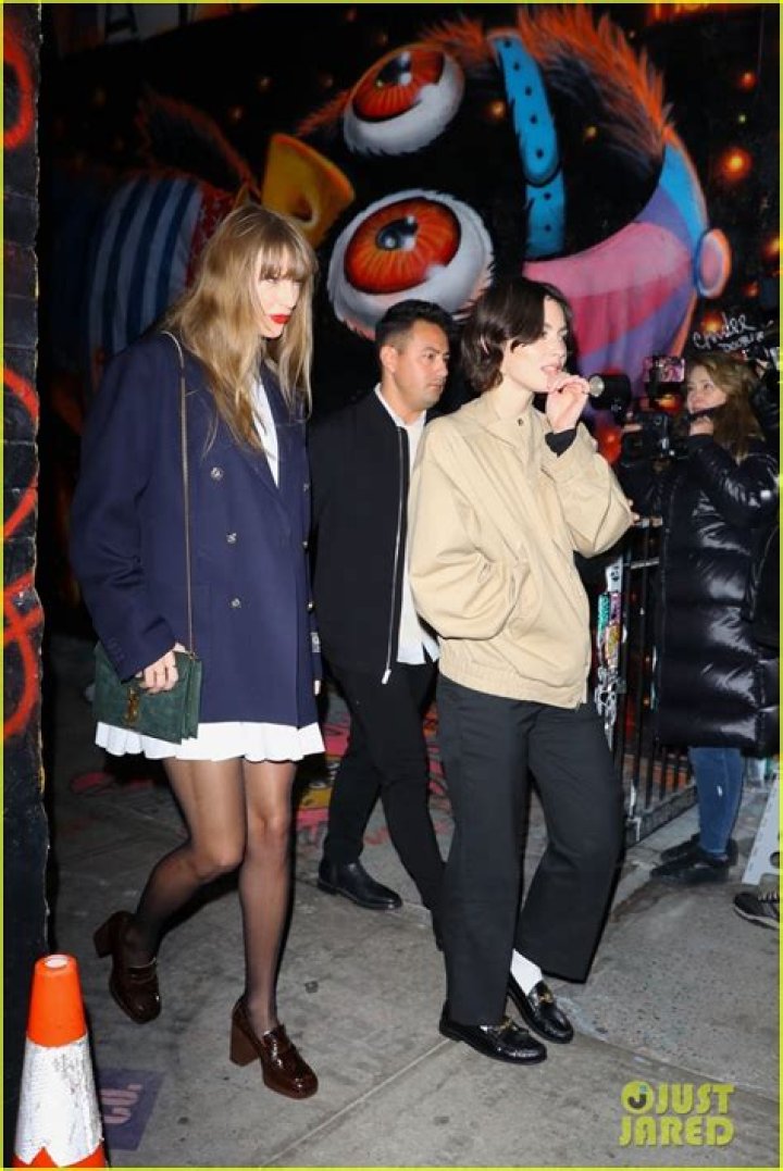 bitchy | Taylor Swift grabs dinner with Gracie Abrams at Freemans in NYC