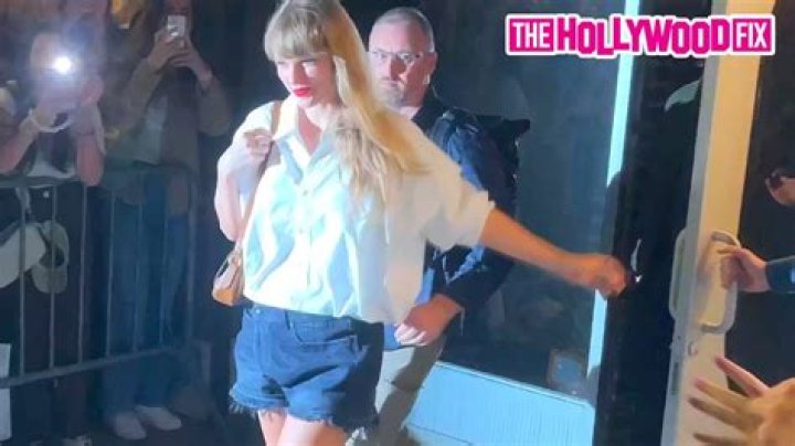 bitchy | Taylor Swift leaving Electric Lady studio in NYC