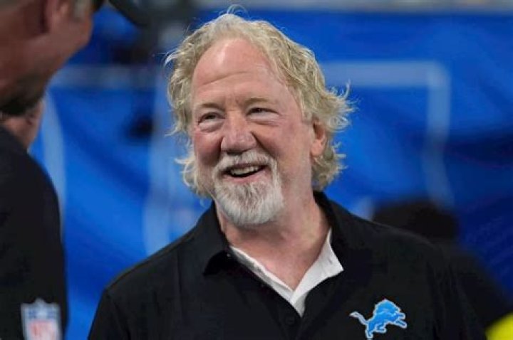 Timothy Busfield Wife, Spouse, Partner, Relationship, & Net Worth