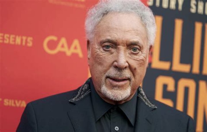 Is Singer, Tom Jones Dating American actress, Prisciall Presley?