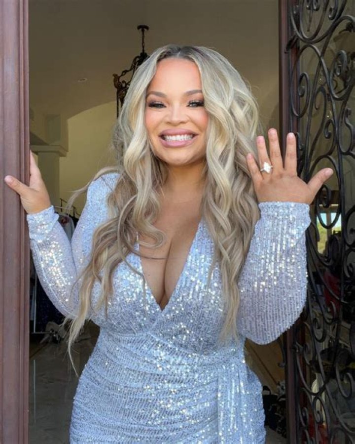 How tall is Trisha Paytas?