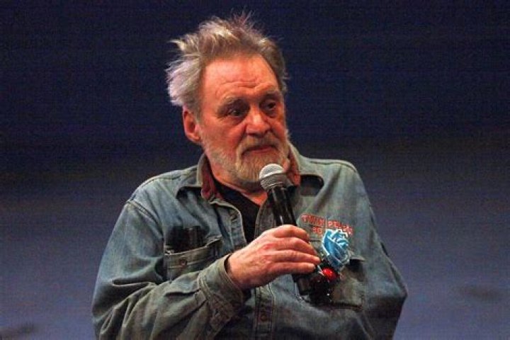 
‘Twin Peaks’ Actor Al Strobel Dead at 83: Cast Pays Tribute to the ‘Irreplaceable Star’ 