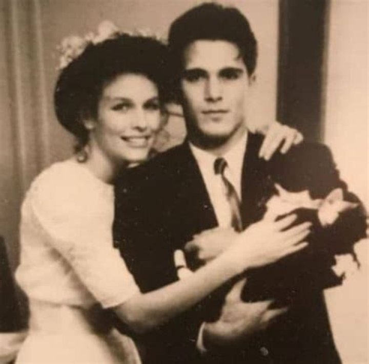 
Valerie C. Robinson: All About Michael Schoeffling’s Wife 