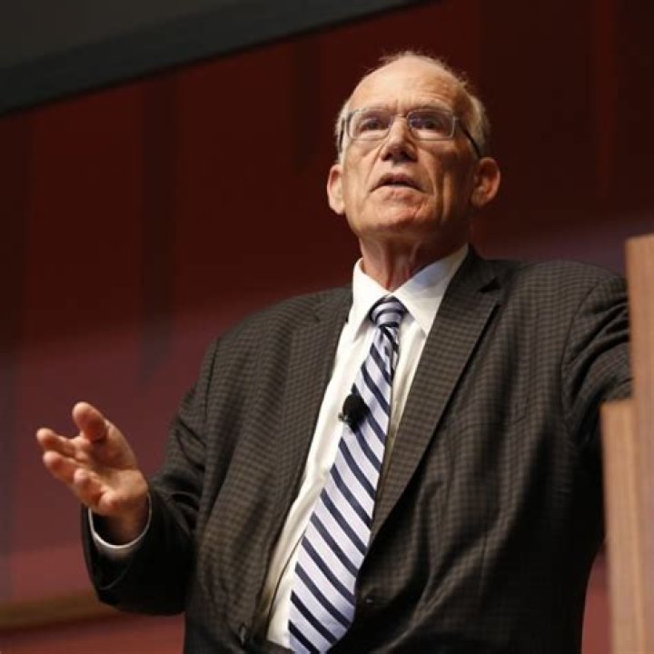 Victor Davis Hanson is Married to Wife: Cara Hanson. Kids.