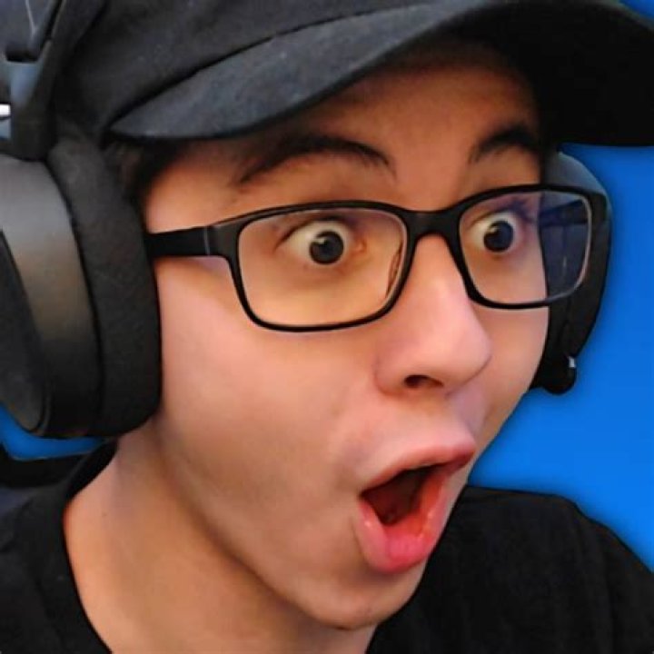 Wallibear - Age, Family, Bio