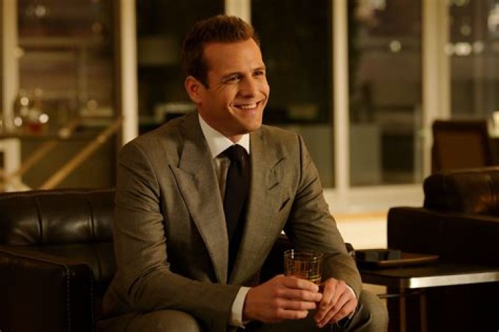 What does Harvey Specter’s duck painting mean?