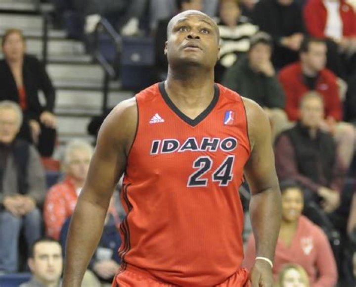 
What is Antoine Walker doing today? Net Worth, Family, Wiki 