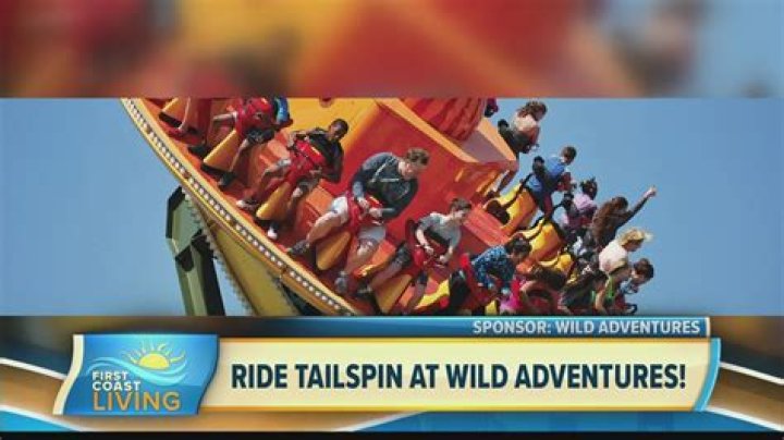 What time does Wild Adventures Splash Island close?