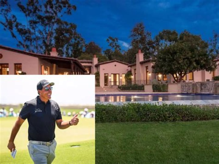 Where does Phil Mickelson live in San Diego?