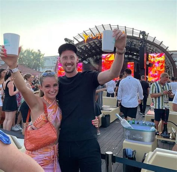 Who Is Joe Bunney? Ella Toone Partner And Dating History