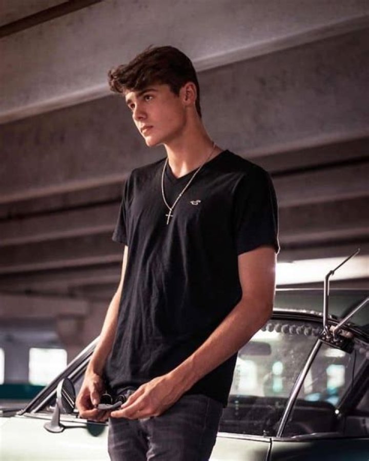 William Papa - Age, Family, Bio