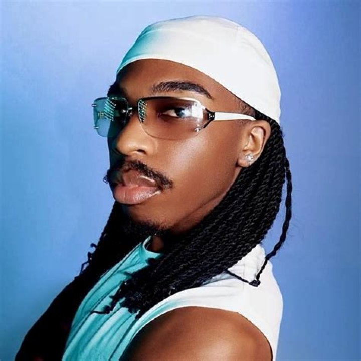 Xavier Martin - Age, Family, Bio