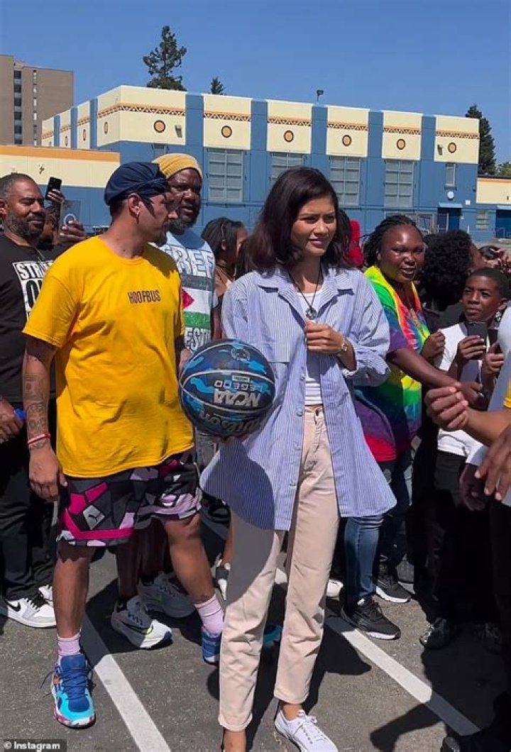 Zendaya and Tom Holland visited an Oakland middle school basketball event