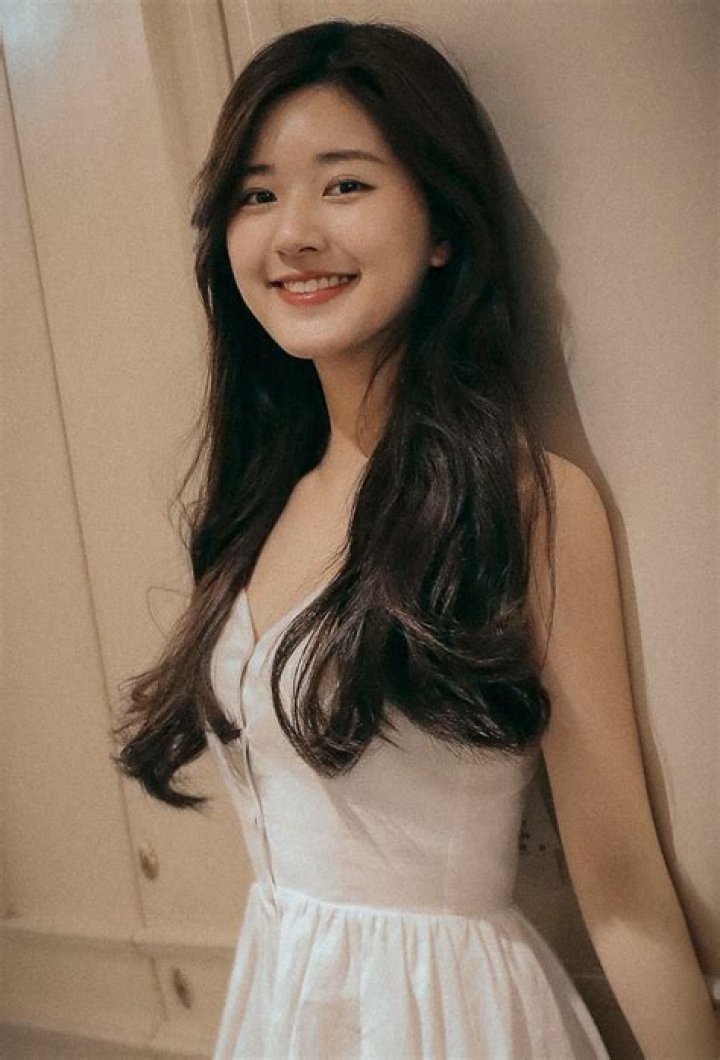 Zhao Lusi Bio (Wiki) 